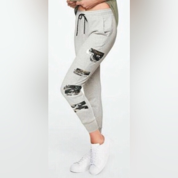 vs pink rare set make sure you read below 👇final markdown ❌ - Picture 9 of 9